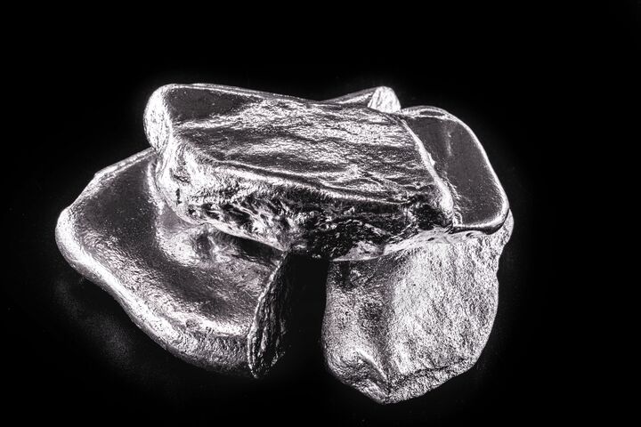 Rhodium nugget, chemical element with Rh symbol, metal for industrial use, used in jewelry and automatic equipment.