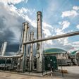biogas, biogasanlage, energie, bio, anlage, gas, methan, alternative, ökologie, nachwachsend, rohstoff, umwelt, klima, schutz, technologie, landwirtschaft, schornstein, fortschritt, methan, biomasse, biogasmotor, kohlendioxid, gaserzeugung, bioabfälle, blockheizkraftwerk, storm, wärme, cellulose, stromerzeugung, energie, wärmeerzeugung, vergärung, silage, fermentation, mirobiell, exkremente, energiepflanzen, substrat, gärrest, dünger, biotonne, nassfermentierung, trockenfermentierung, fabrik, anlage, förderung, energiewende