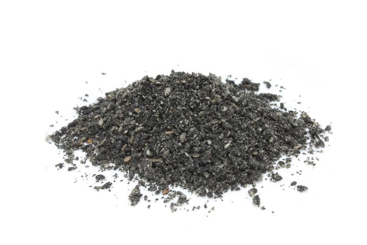 graine, sésame, graines, piler, broyer, graine de sésame, noir, noire, moulu, moulue, brun, grain, grains, terre, graines de sésame, cuisine, tas, vrac, détouré, poussière, saleté, sable, poudre, cendre, isolé, fond, blanc, agricole, ingrédient, récolte, aliment, empilée, pilé, moudre, charbon