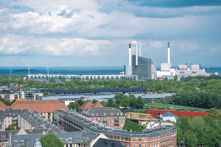 amager, bakke, baltic, baltic sea, biomass, building, carbon, chimney, chimneys, city, clean, coal, converter, convertible, copenhagen, copenhill, danish, denmark, dioxin, economy, electricity, emission, emissions, energy, europe, green, green economy, heat, incineration, incineration plant, incinerator, industrial, modern, offshore, plant, power, recreational, roof, scandinavia, sea, slope, smoke, sulphur, turbines, vapour, waste, waste to energy, water, wind