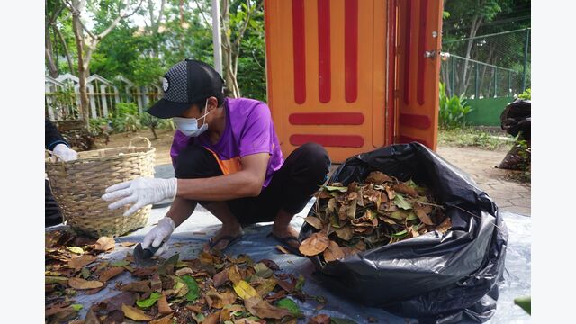 Sampling garden waste as part of CLOCC baseline study in Banyuwangi