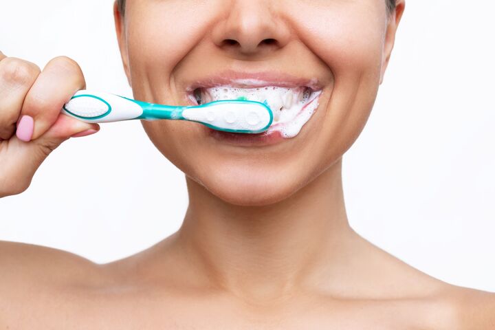 woman, toothbrush, brush, teeth, foam, dental care, routine, hygiene, toothpaste, people, face, evening, isolated, morning, close up, smile, happy, young, oral health, care, attractive, background, bacterial, beautiful, clean, cleanliness, daily, dent, dental, everyday, female, girl, habit, healthy, lifestyle, medical, mouth, oral, oral care, oral hygiene, orthodontic, person, protection, sanitary, tool, tooth, treatment, white, whitening