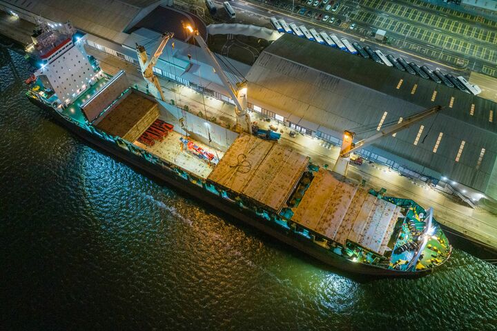 TEREX CHARTERS VESSEL 2