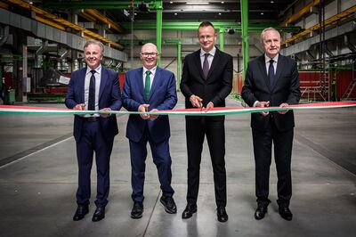 © All rights reserved the project sponsored by the Hungarian government was officially inaugurated by shareholder Walter Sennebogen and the Managing Director of the site Michael Seiferling, together with the Hungarian Minister for Foreign Affairs and Trade Péter Szijjártó and MP Károly Kontrát.