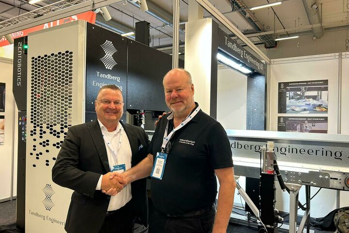 Rainer Rehn Regional Sales Manager of Zen Robotics and Jorn Tandberg the CEO of Tandberg Engineering AS