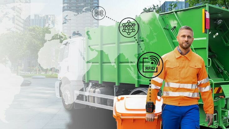 © Partitalia Ecological operator with Discovery Mobile 3 0 Partitalias wearable device for waste collection