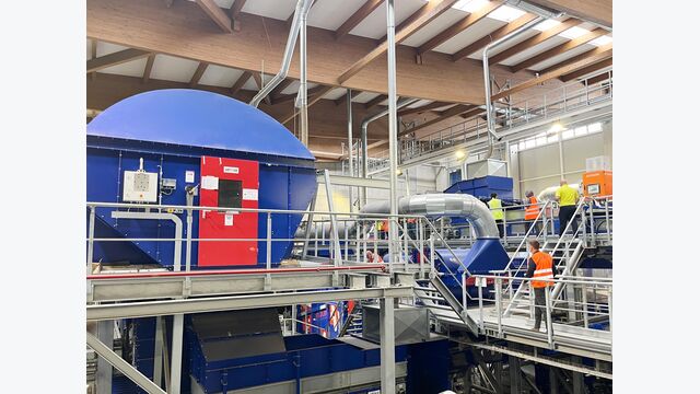 Photo_05_Iren-SpA-Circular-Plastic-sorting-plant,-100,000t-mixed-plastics-and-cans-a-year,-by-STADLER
