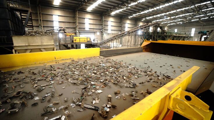 © STEINERT A STEINERT EddyC® eddy current separator separates non-ferrous metals from the ZURIK mix fraction.