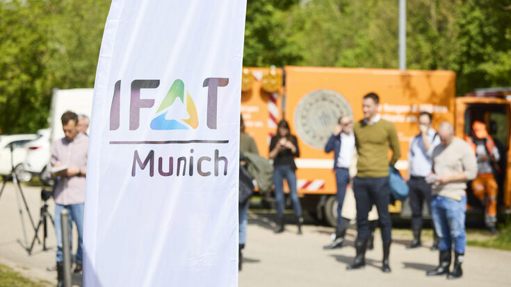© Messe München GmbH Presse, IFAT, IFAT 2024, Presse Event, Presse-Event, Presseevent, Regenrückhalteanlage Hirschgarten, Adult, Jeans, Male, Man, Pants, People, Person
