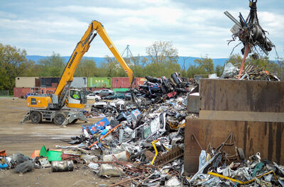 STEINERT and Conservit found 4-12 % metallics in the submitted auto shredder residue (ASR) that the customer had been “throwing away”.