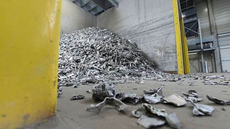 CMR Green processes aluminium scrap and stainless steel and transforms it into clean, high-quality secondary alloys – saving up to 95% emissions compared to primary production.