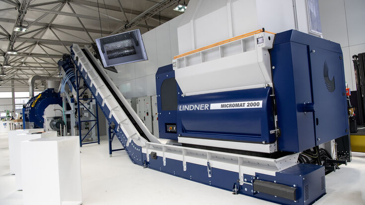 The fourth-generation Micromat
Lindner’s Micromat series is established globally as a reliable solution for shredding plastics. The fourth-generation Micromat has built on the proven strengths of Series III, with added upgrades that improve both maintenance and productivity. A new drive concept is at the heart of the new series boasting efficiency above 97 % and a flexibly configurable knife system.