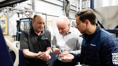 A key focus for Lindner at PRSE 2026 is the processing and recycling of post-consumer plastics. Milk bottles can be reused and turned into food-grade rHDPE granulate using state-of-the-art washing and extrusion technology as demonstrated by the Northern Irish recycling company Polymer Matters.

Pictured from left to right: Michael Cunningham, CEO von Polymer Matters, Clemens Kitzberger, Business Development Manager EREMA Group, Marcel Willberg, Sales Director Lindner Washtech