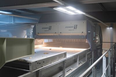Near-infrared sorting in action: UniSort PR EVO 5.0 by STEINERT removes non-mineral contaminants from the C&D material stream at SORTAG.