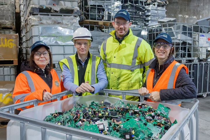 Royal Mint Visits Recycling Lives Services