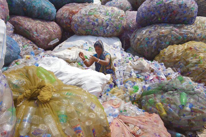 171119 2019 asien m¸ll abfall plastikabfall plastikflasschen plastik kunststoff verwertung wertstoff wiederverwertung